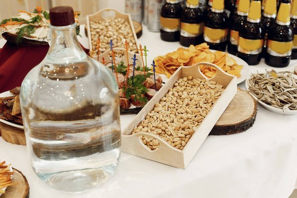 Quelles sont les options de restauration dans les campings 4 étoiles de cette région ?